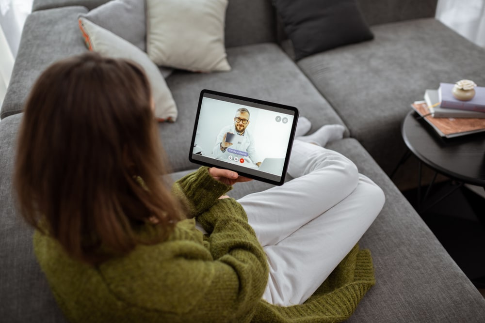 Las farmacias comunitarias escocesas realizan videoconsultas desde junio de 2020