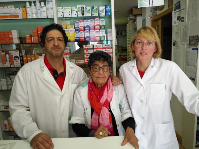 Araceli de la Fuente: “Aunque tengo 89 años, estoy contenta en mi farmacia y no tengo pensado dejarla”