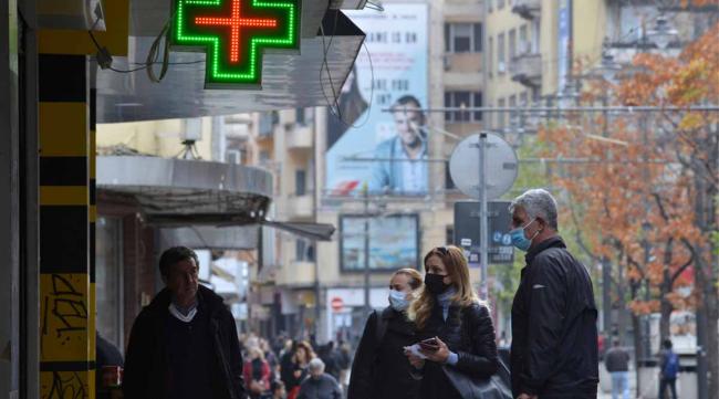 Madrid y Catalunya valoran realizar test COVID-19 en las farmacias Madrid y Catalunya valoran realizar test COVID-19 en las farmacias