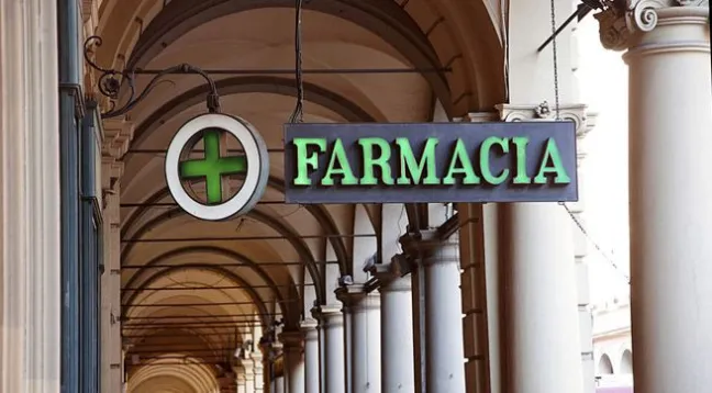 Italia pone límites a las cadenas de farmacias